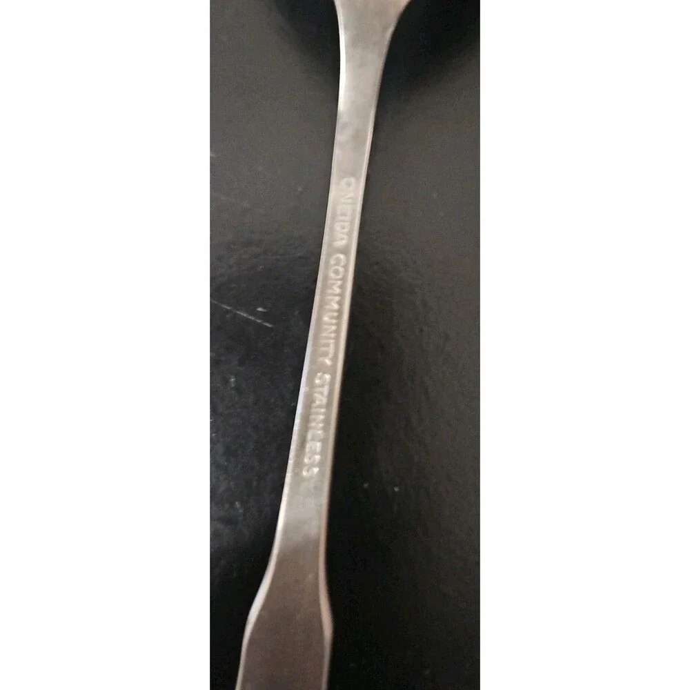 Oneida Community Stainless Patrick Henry Pierced Jelly Server